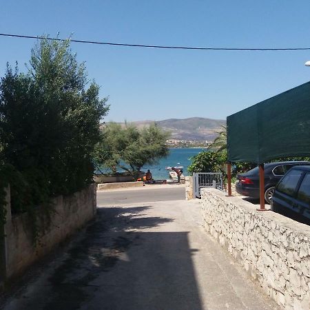 Apartments Dora Trogir Exterior foto